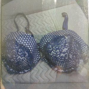 Very sexy push up pigeonnant bra 38D